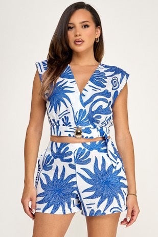 Relaxed Shoulder Surplice Ann Top and Short Set with Metal Buckle