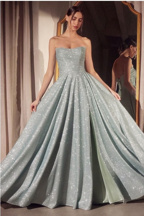 Vestido de corte A sin tirantes con purpurina de Cassia Ann