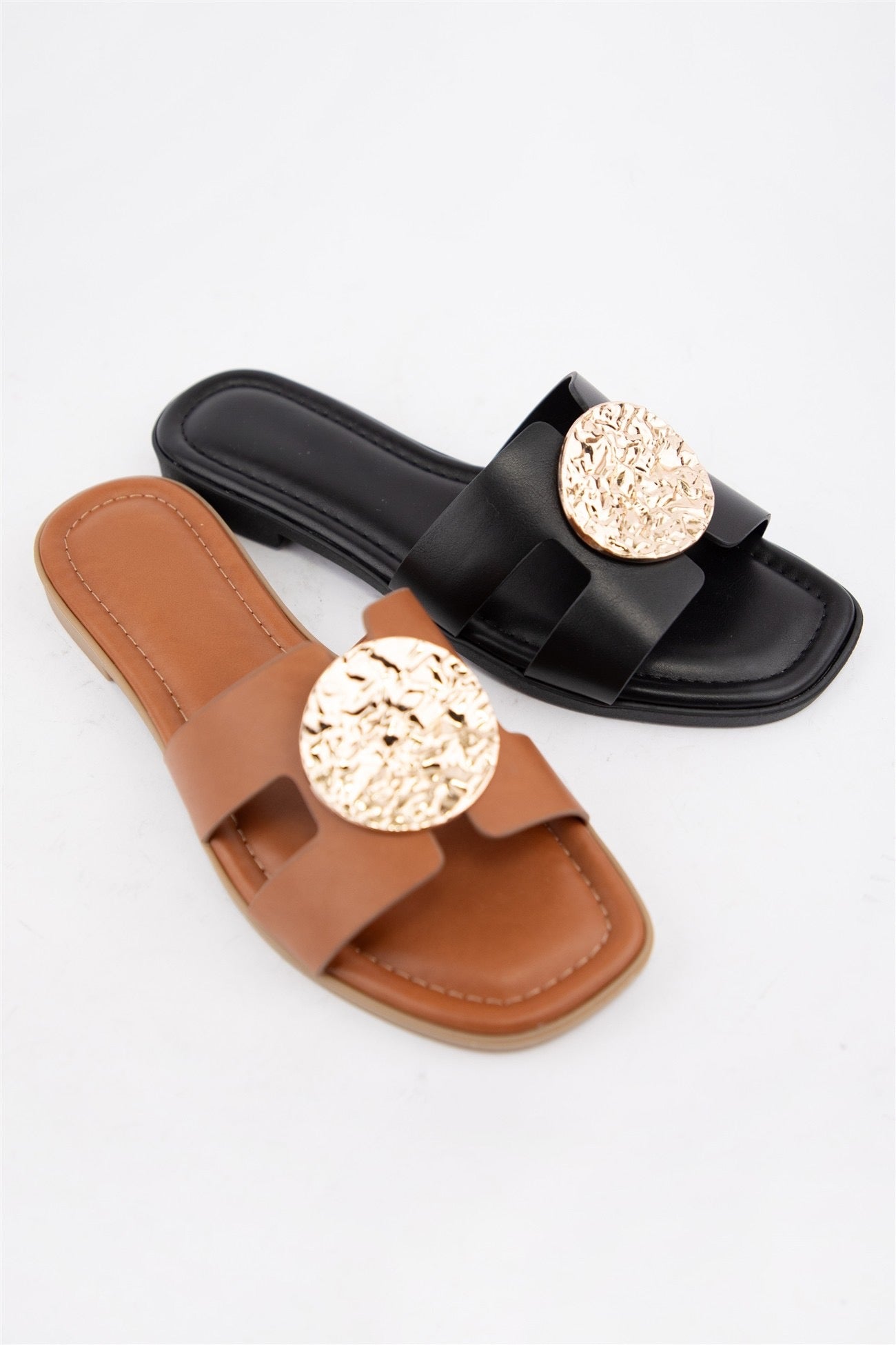 Ann Cutout Flat Slide Sandals With Statement Gold Dis