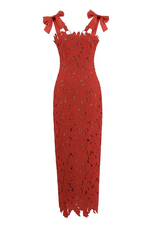 Vestido rojo largo de encaje, vista frontal